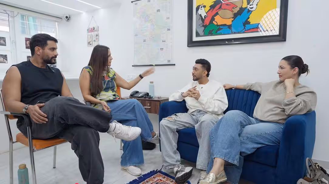 मेरे अंडरआर्म्स सूंघते हैं और...', पति की इस हरकत से परेशान हैं बॉलीवुड एक्ट्रेस!